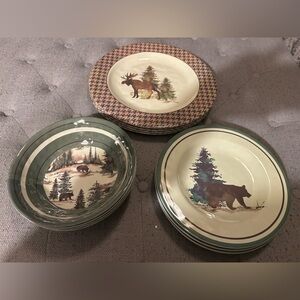 12 PIECE SET OF MELAMINE HIEND BEAR DINNERWEAR SET.